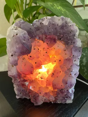 Amethyst Cluster Lamp