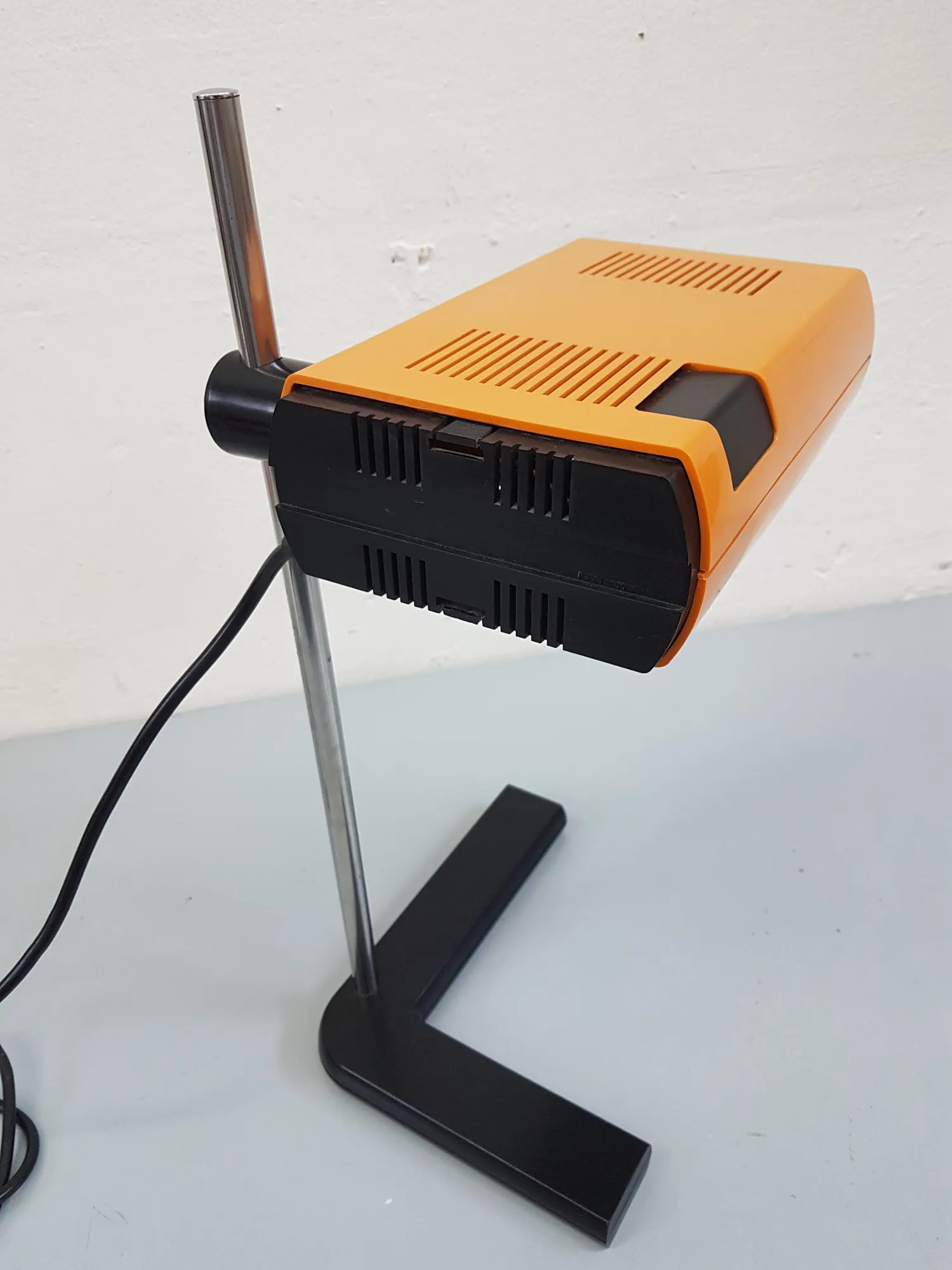 French orange desk lamp Samp - Jean Rene Talopp & Samp Design Department - Manade