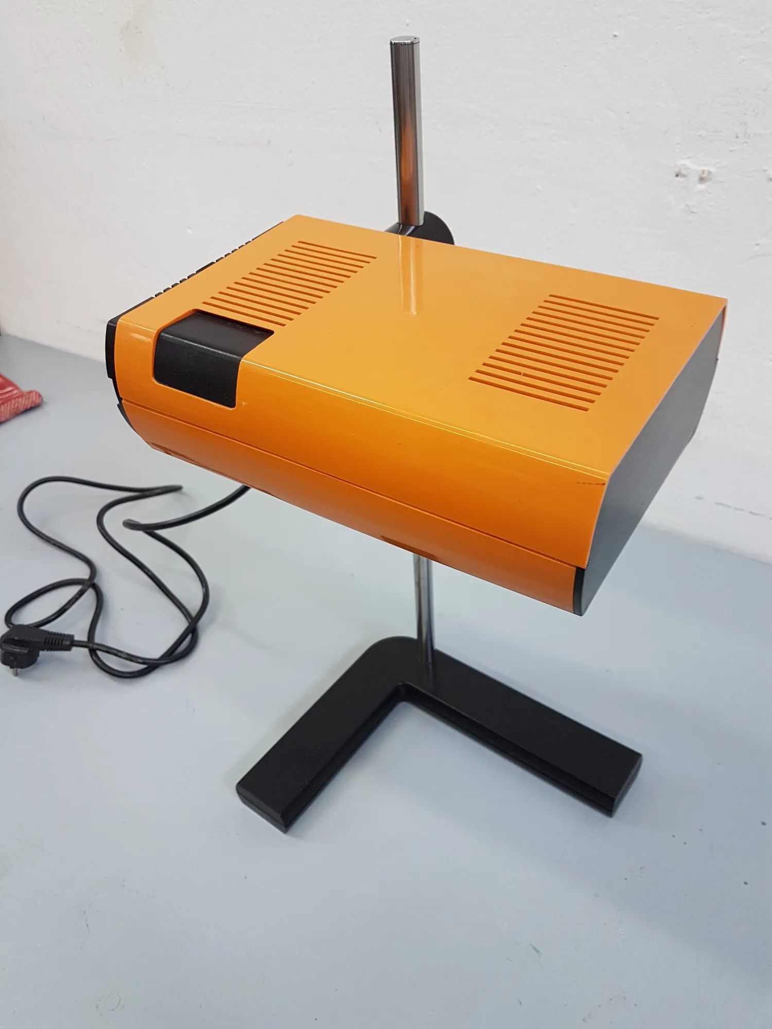 French orange desk lamp Samp - Jean Rene Talopp & Samp Design Department - Manade