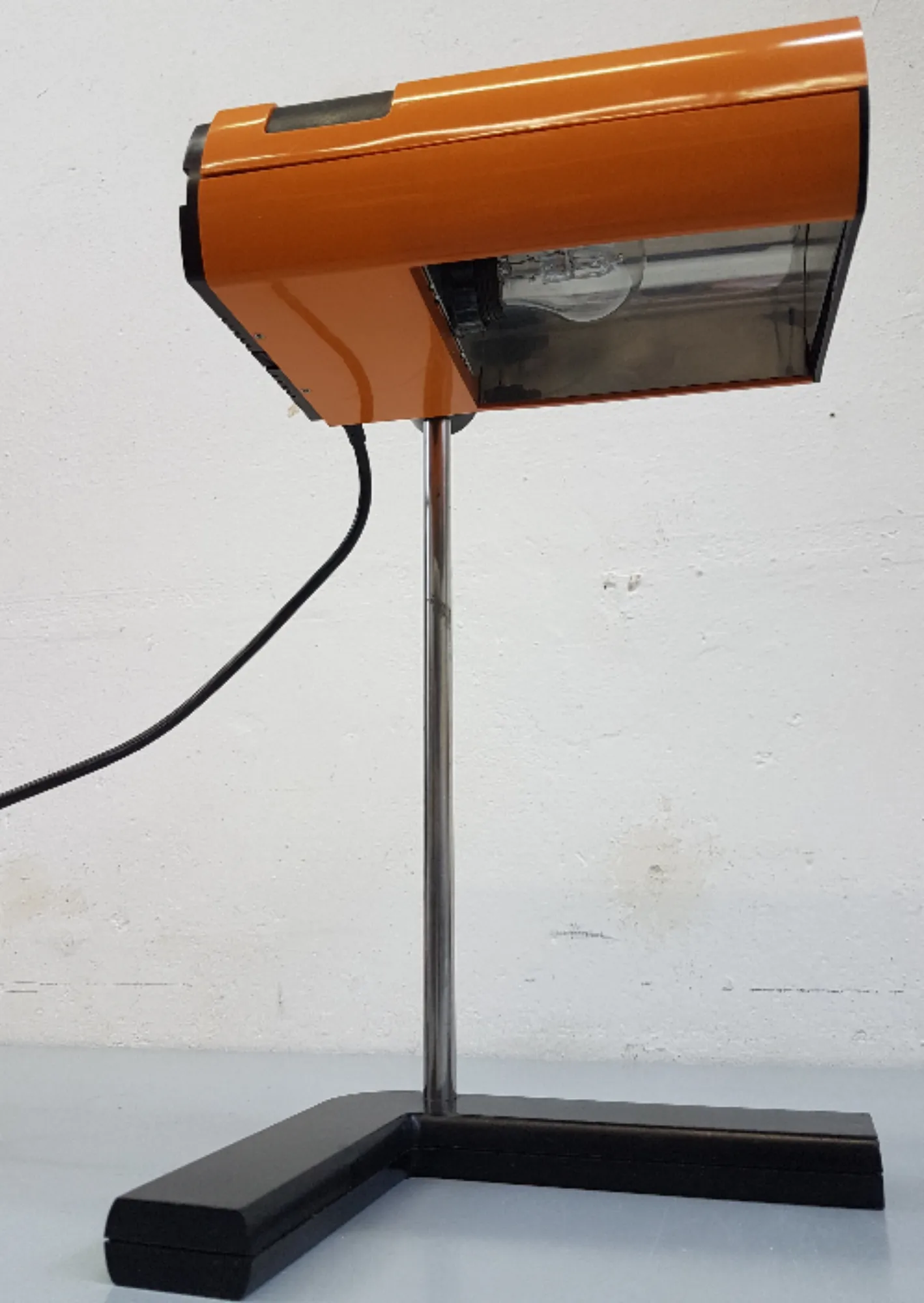 French orange desk lamp Samp - Jean Rene Talopp & Samp Design Department - Manade